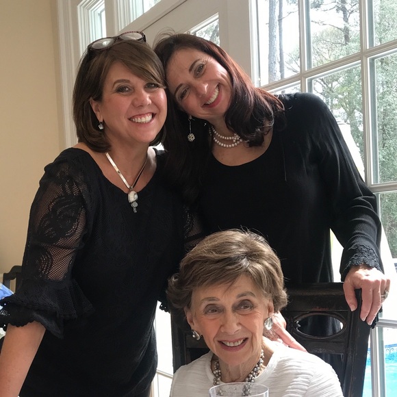 🎊🎉 I’m Hosting Posh Parties! 🎉🎊 - Picture 3 of 4